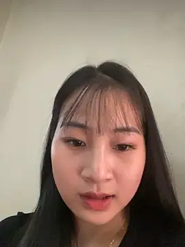 banlinh004 online show from 10/19/25, 05:43