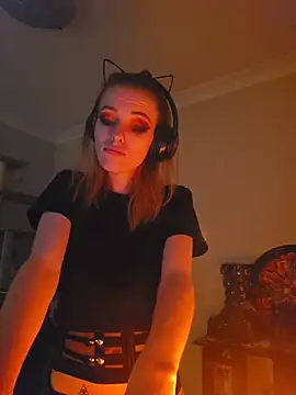 lonely Cosplay chick online show from 11/01/25, 06:02