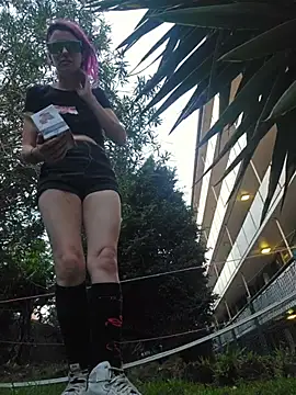 Snapshot of lonely_Cosplay_chick chatting on 04/15/26, 07:03 lonely Cosplay chick online show from 04/15/26, 07:03