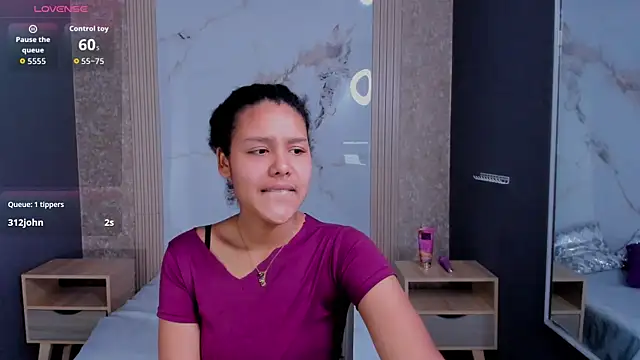 AriaVega online show from 11/17/25, 11:36