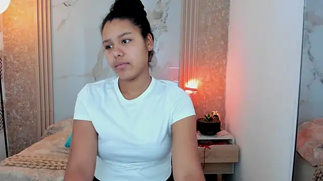 AriaVega online show from 05/15/26, 12:14