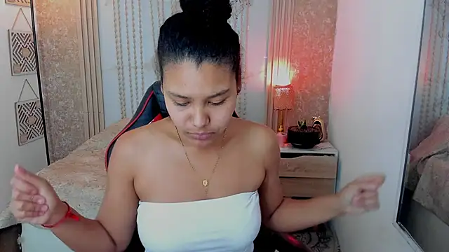 AriaVega online show from 05/06/26, 12:53