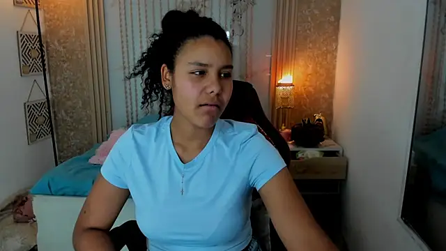 AriaVega online show from 05/13/26, 12:23