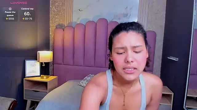 AriaVega online show from 12/19/25, 12:18