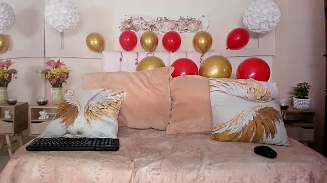 AriaVega online show from 04/21/26, 12:34