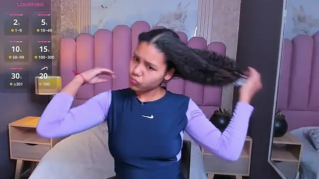 AriaVega online show from 12/18/25, 12:31