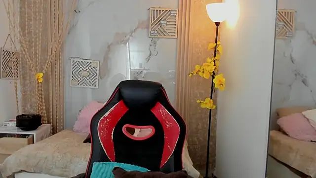 Snapshot of AriaVega chatting on 07/15/26, 12:56 AriaVega online show from 07/15/26, 12:56