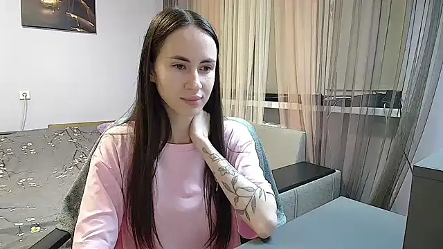 Snapshot of Chloe_Skims chatting on 10/14/25, 06:08 Chloe Skims online show from 10/14/25, 06:08