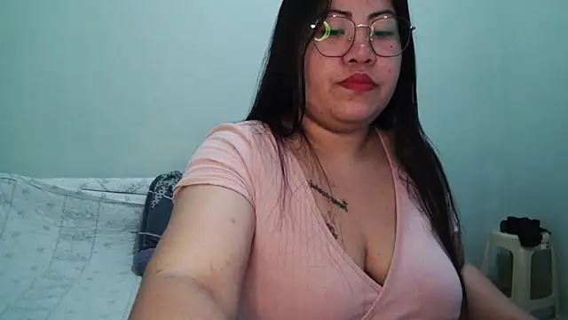 TeaseNPlease 13 online show from 12/15/25, 09:53