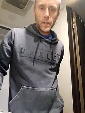 mcxxx87 online show from 10/22/25, 05:29