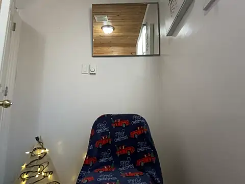 mcxxx87 online show from 12/17/25, 03:50