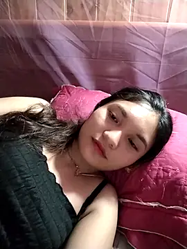 Snapshot of Mit-thi123 chatting on 10/28/25, 01:43 Mit-thi123 online show from 10/28/25, 01:43