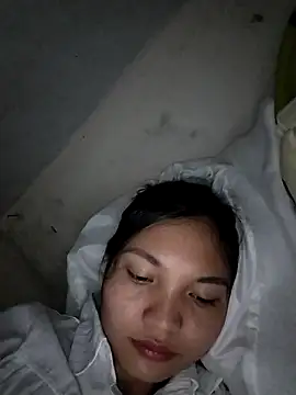 Snapshot of Mit-thi123 chatting on 10/27/25, 06:36 Mit-thi123 online show from 10/27/25, 06:36