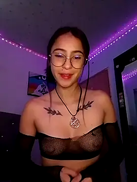 Snapshot of Alana_Martinez_ chatting on 10/06/25, 12:17 Alana Martinez online show from 10/06/25, 12:17