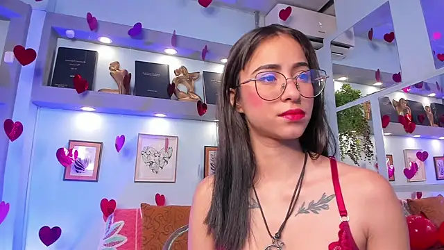 Alana Martinez  online show from 02/02/26, 12:48