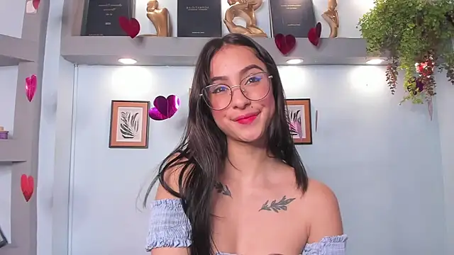 Alana Martinez  online show from 02/25/26, 07:58