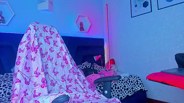 madisson 121 online show from 12/20/25, 01:58