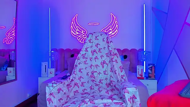 Snapshot of madisson_121 chatting on 02/25/26, 01:33 madisson 121 online show from 02/25/26, 01:33