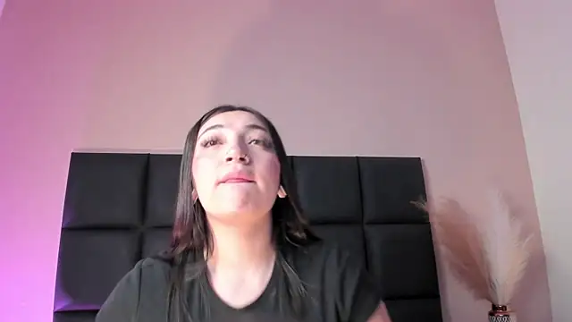 LilithEsme online show from 11/20/25, 12:33