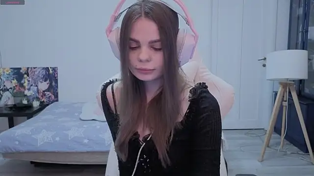 xAlisontiny online show from 02/19/26, 08:50