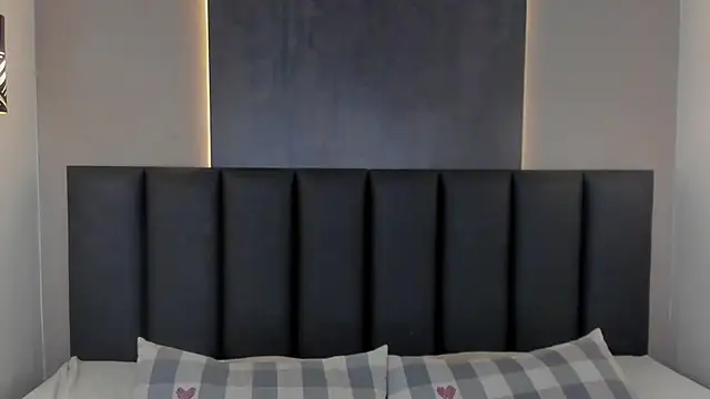 LiamThunder05  online show from 11/18/25, 03:10