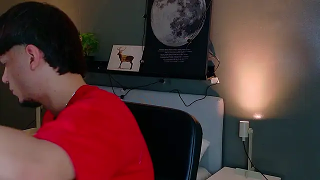 LiamThunder05  online show from 12/14/25, 01:28