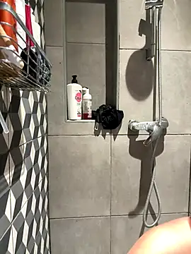 bebecita x online show from 12/21/25, 10:43