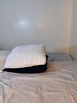 cocoluvx online show from 10/24/25, 09:52