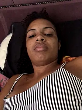 Lorennapires online show from 10/24/25, 09:19