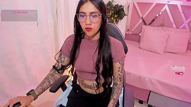 HISIS TAY online show from 10/11/25, 11:44