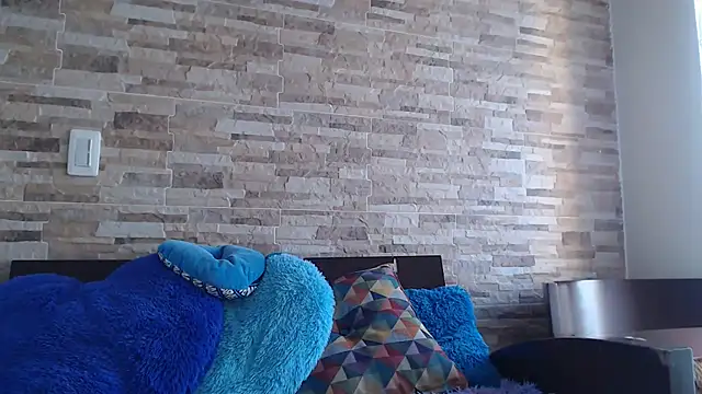 caramel doll   online show from 03/13/26, 10:37