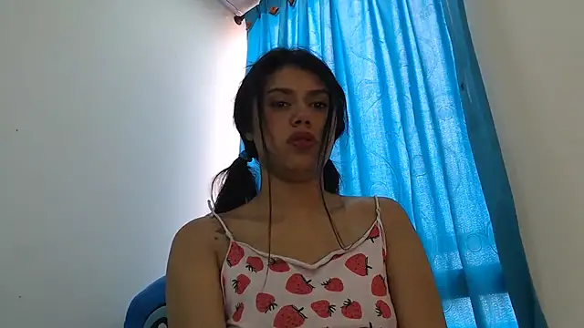 Snapshot of caramel_doll__ chatting on 05/16/26, 02:05 caramel doll online show from 05/16/26, 02:05