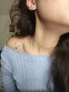 caramel doll   online show from 11/26/25, 11:49