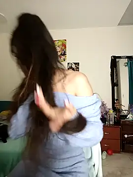 caramel doll   online show from 11/15/25, 11:31