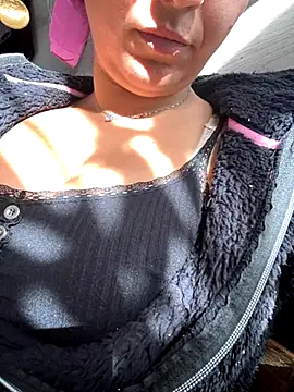 Daiana Andra online show from 11/06/25, 09:46