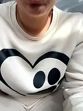 Daiana Andra online show from 12/15/25, 09:59