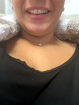 Daiana Andra online show from 10/19/25, 12:41