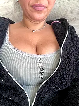 Daiana Andra online show from 11/04/25, 10:08