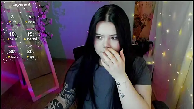 Mona Esty online show from 05/07/26, 06:17