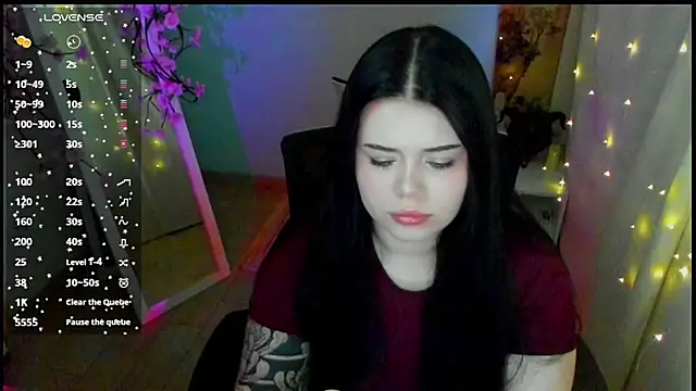 Mona Esty online show from 05/04/26, 06:17