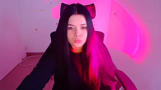 Snapshot of Mona_Esty chatting on 10/10/25, 04:30 Mona Esty online show from 10/10/25, 04:30