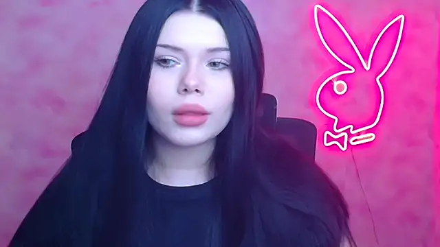 Mona Esty online show from 12/18/25, 06:23