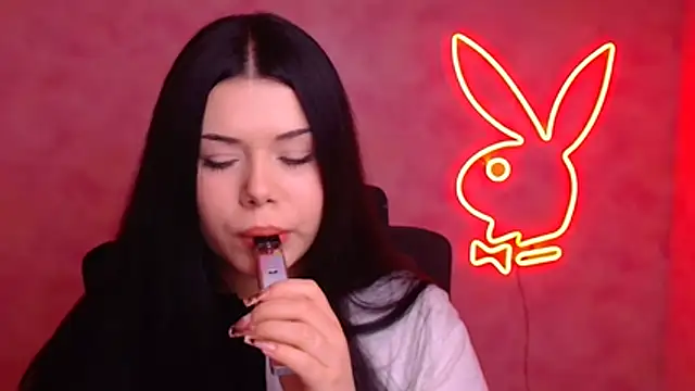 Mona Esty online show from 12/03/25, 06:40