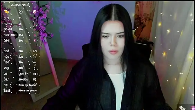 Mona Esty online show from 05/05/26, 12:30