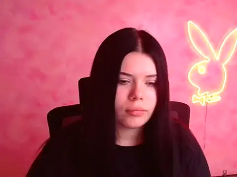 Mona Esty online show from 11/28/25, 10:48