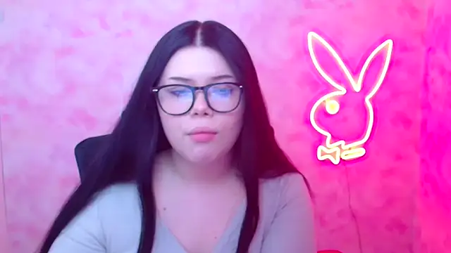 Mona Esty online show from 12/19/25, 06:43