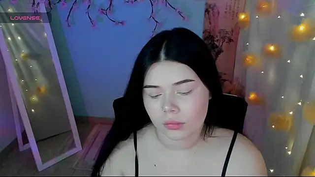 Mona Esty online show from 08/05/26, 06:07