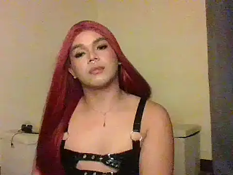 Snapshot of TarahFox chatting on 10/05/25, 05:14 TarahFox online show from 10/05/25, 05:14