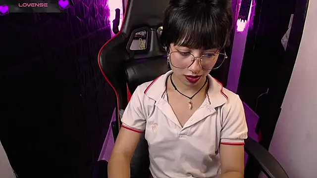 Snapshot of lunarichy22 chatting on 05/29/26, 07:53 lunarichy22 online show from 05/29/26, 07:53