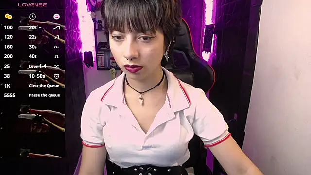 Snapshot of lunarichy22 chatting on 05/27/26, 08:05 lunarichy22 online show from 05/27/26, 08:05